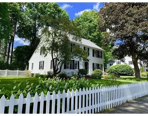 Wellesley, MA 02481,22 Pilgrim Road