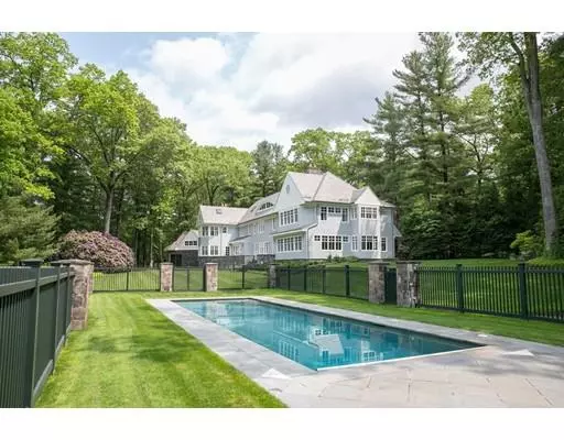 Wellesley, MA 02482,15 Winding River Cir