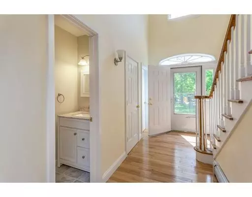 Brewster, MA 02631,26 Spruce Run Dr