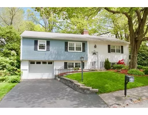 8 Shary Ln, Auburn, MA 01501
