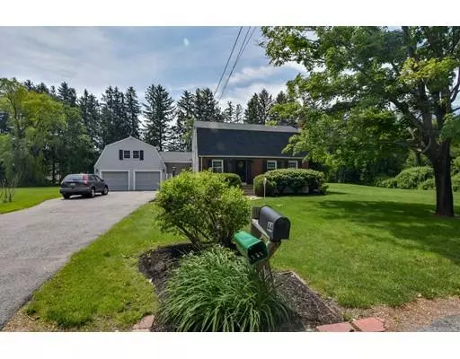 44 Marian Dr, North Andover, MA 01845