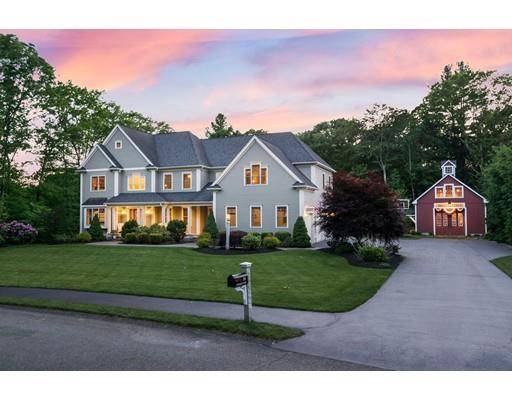 32 Stable Way, Medway, MA 02053