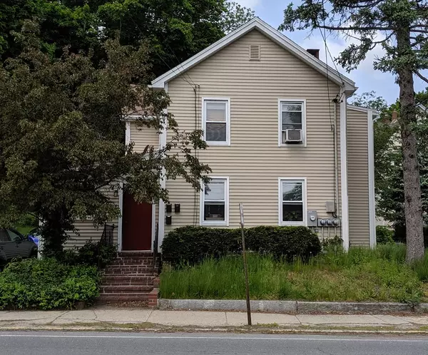 70 Market St, Amesbury, MA 01913