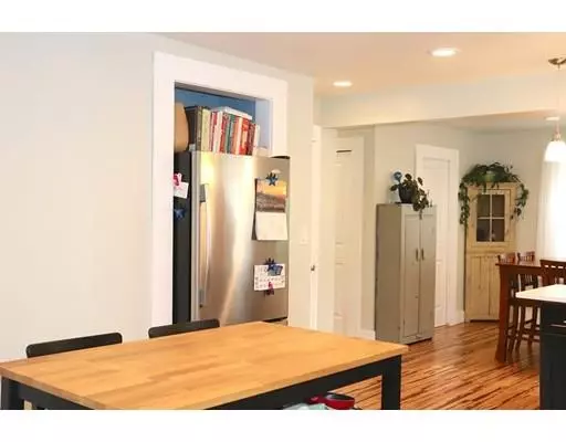 East Longmeadow, MA 01028,251 Allen St