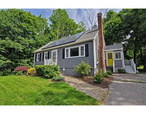 15 Lambert Ave, Stoughton, MA 02072