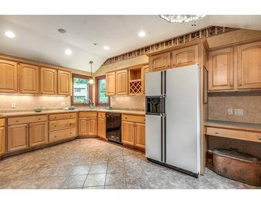 Acton, MA 01720,1 Brookside Circle