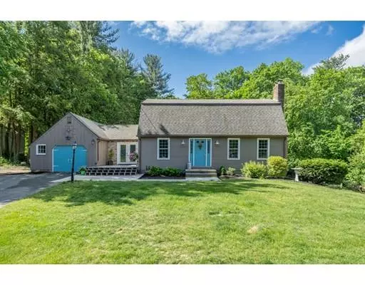 Westfield, MA 01085,17 Crescent Circle