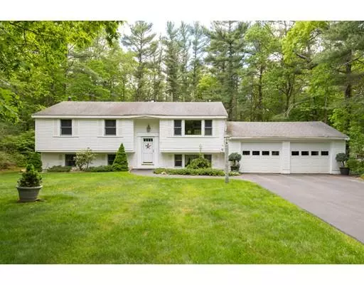 57 Elm St, Pembroke, MA 02359