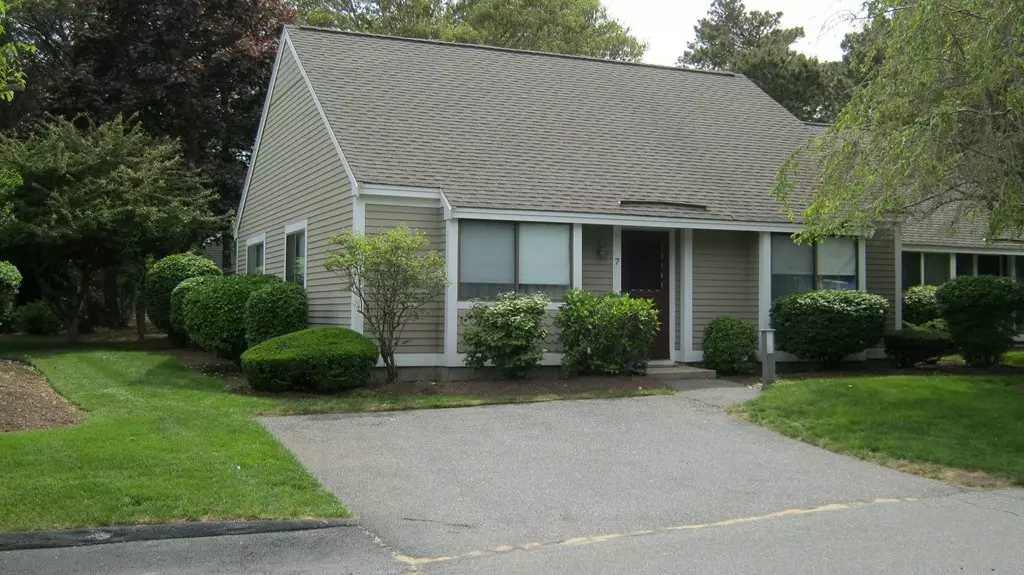 Brewster, MA 02631,7 Gray Ln #7