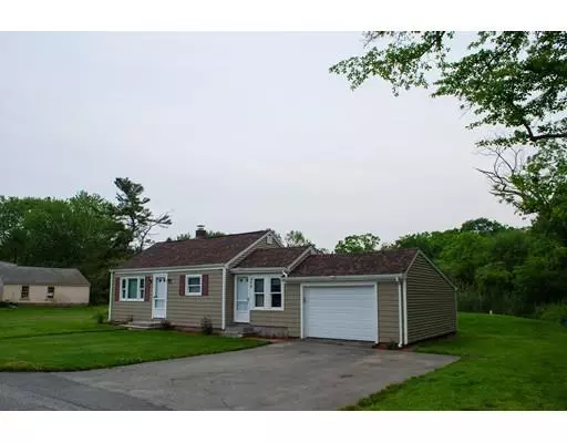 466 Old Providence Rd, Swansea, MA 02777