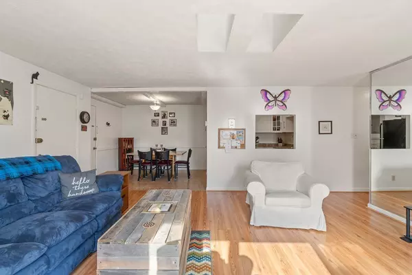 Brockton, MA 02301,102 Oak Lane #9