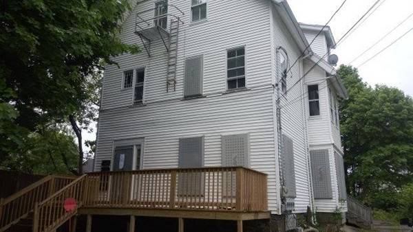 35 Newcomb Pl, Taunton, MA 02780