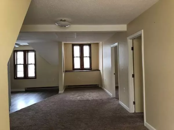 Ayer, MA 01432,15 Nashua St