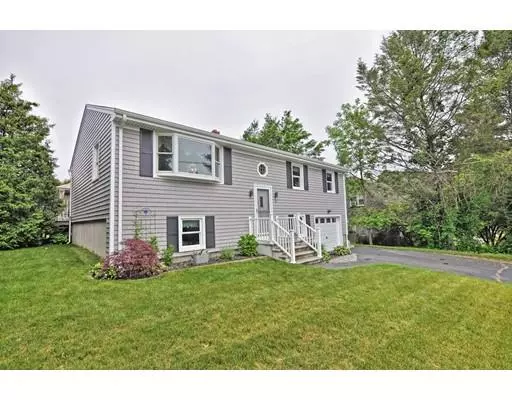 5 Kinnicutt Avenue, Warren, RI 02885