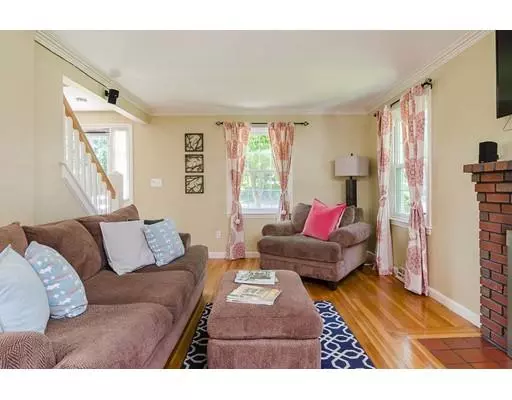 Wakefield, MA 01880,258 Lowell St