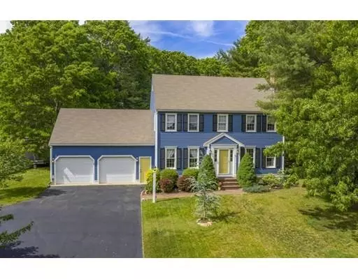 40 Ocean Hill Dr, Kingston, MA 02364