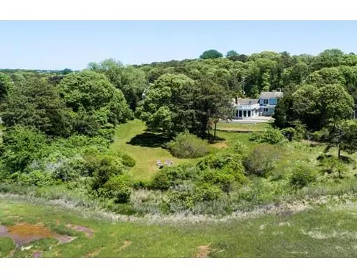 26 Hardings Beach Rd, Chatham, MA 02633