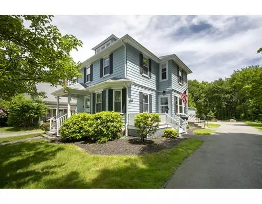 205 N Franklin St, Holbrook, MA 02343