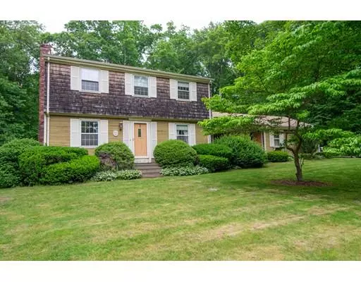 86 Chestnut Hill, Seekonk, MA 02771