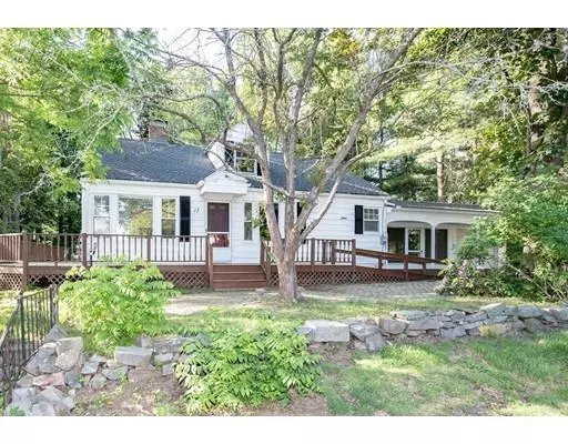 13 Champney St, Groton, MA 01450
