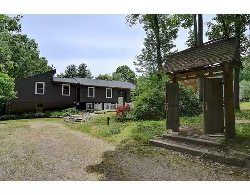 Sturbridge, MA 01566,65 Breakneck Road