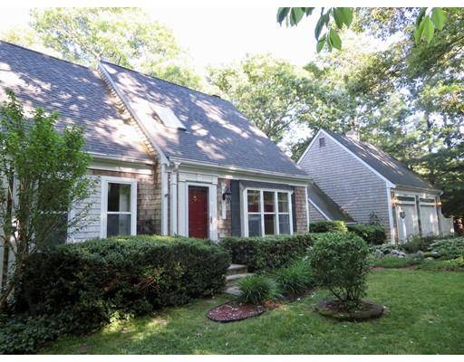 6 Quail Run Ln, Sandwich, MA 02537