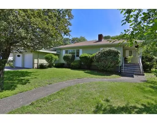 14 Kingmont St, Wakefield, MA 01880