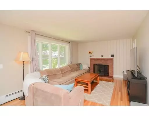 West Boylston, MA 01583,272 Woodland