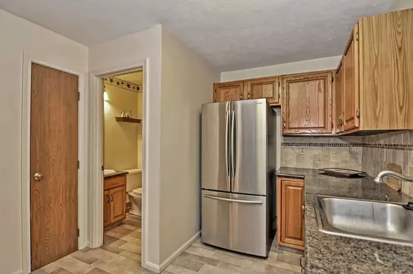 Milford, MA 01757,18 Country Club Lane #B