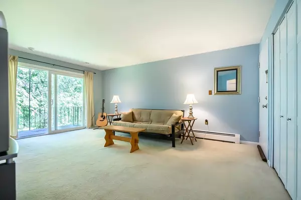 North Andover, MA 01845,58 Edgelawn Avenue #9