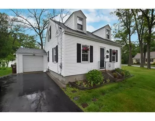 11 Oakwood Ave., Auburn, MA 01501