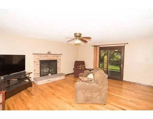 Agawam, MA 01001,7 Losito Lane