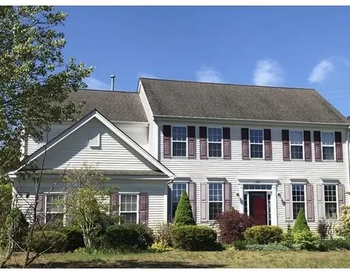 452 Raymond Rd, Plymouth, MA 02360