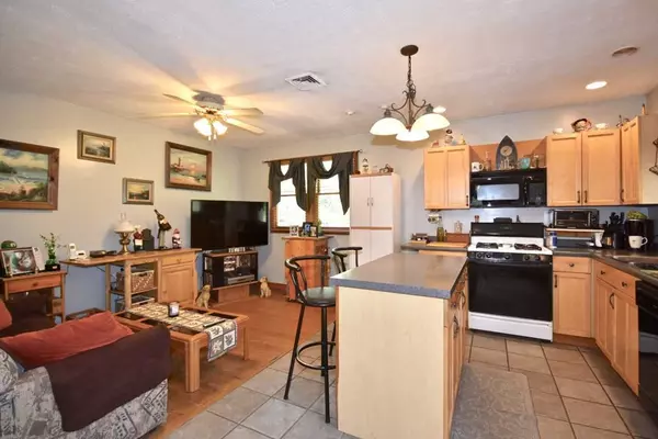 Rochester, MA 02770,133 High St.