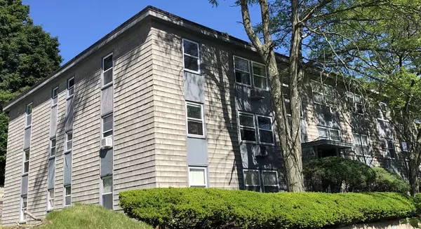 318 Nesmith St #9, Lowell, MA 01852