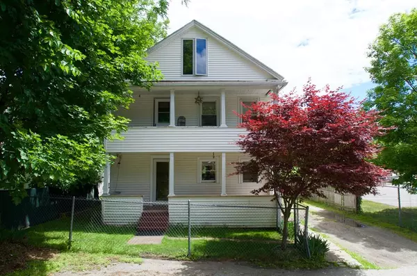 4 Meringo Ave, Webster, MA 01570