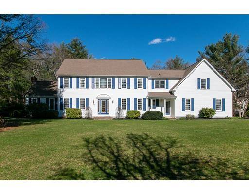 40 High Pines Dr, Kingston, MA 02364