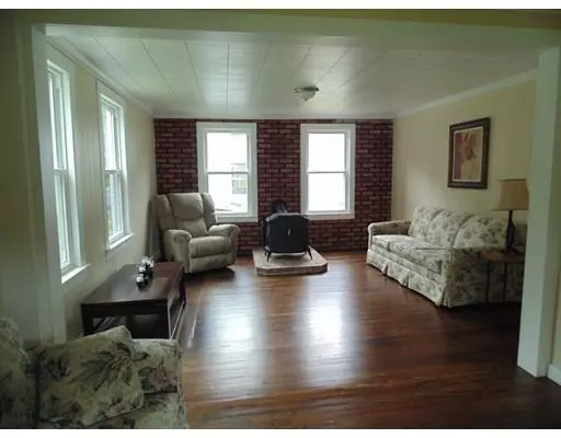 Huntington, MA 01050,14 Upper Russell Road