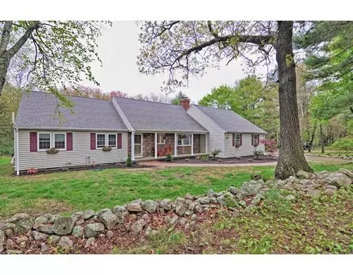 43 Fairway Ln, Foxboro, MA 02035