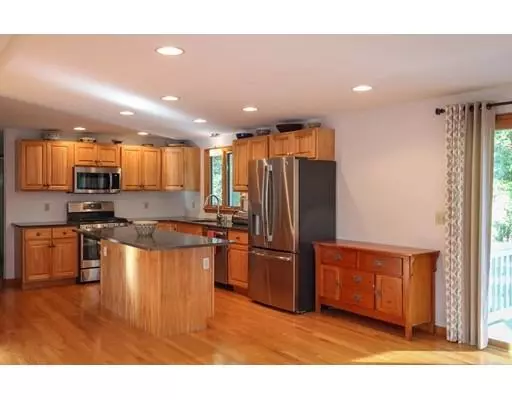 Taunton, MA 02780,64 Justine Ln