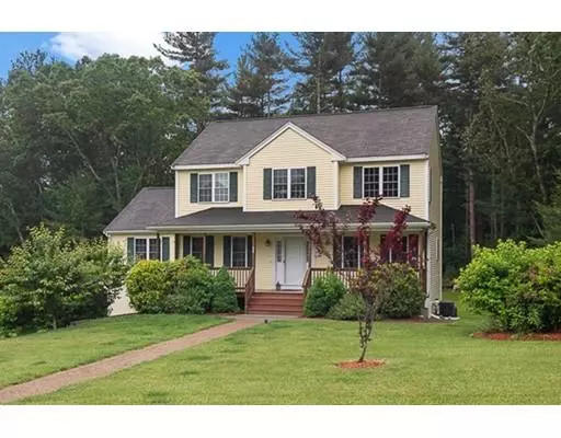 66 Stonehedge Rd, Franklin, MA 02038