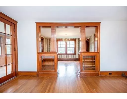 Ipswich, MA 01938,16 Kimball Ave