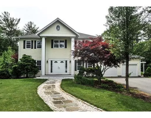 Duxbury, MA 02332,15 White Pine Ln