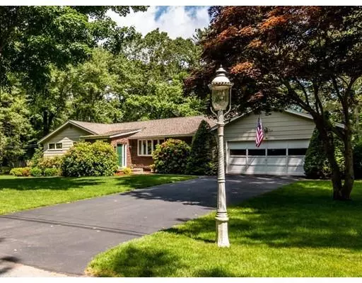 54 Old Cart Road, Hamilton, MA 01982