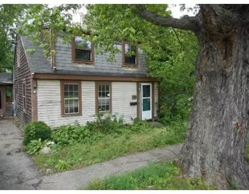 541 Beechwood St, Cohasset, MA 02025