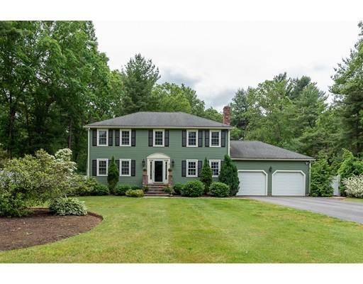 3 Puddingstone Ln, Mendon, MA 01756