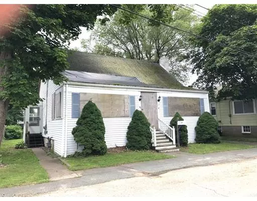 44 H St, Hull, MA 02045