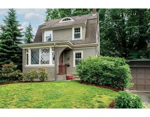 40 Groveland St, Newton, MA 02466