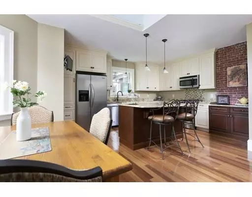 Milton, MA 02186,422 Brook Rd