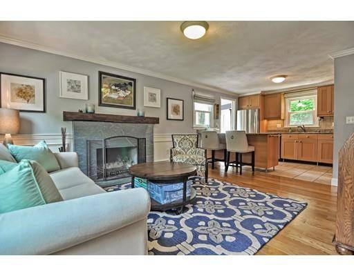 Walpole, MA 02081,3 Dunbar Ct